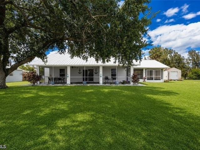 House for sale in Moore Haven, Florida