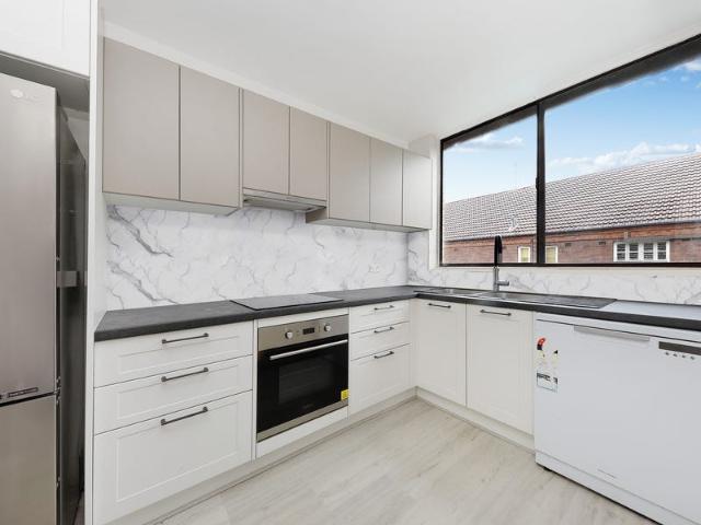 Apartment for rent in Rose Bay