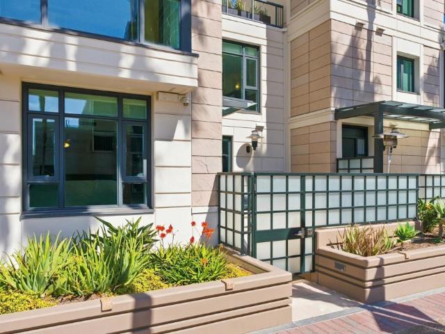 Townhouse for sale in Core-Columbia, San Diego