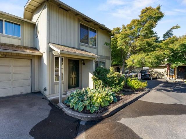 Condo for sale in Oregonia