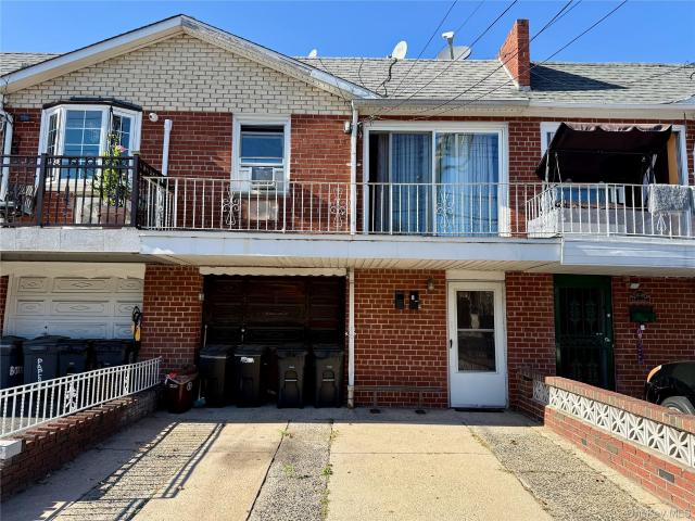 House for sale in Queens, Arverne
