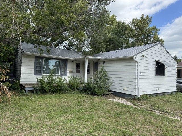 House for sale in Bottineau, North Dakota