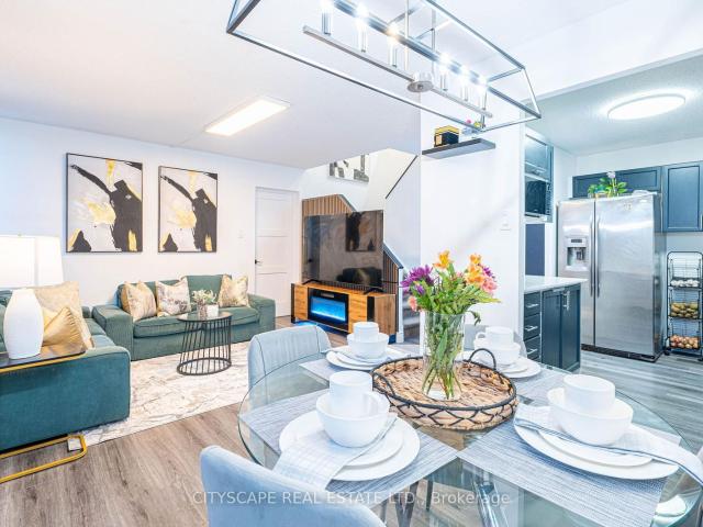 Condo for sale in Toronto, Golden Horseshoe
