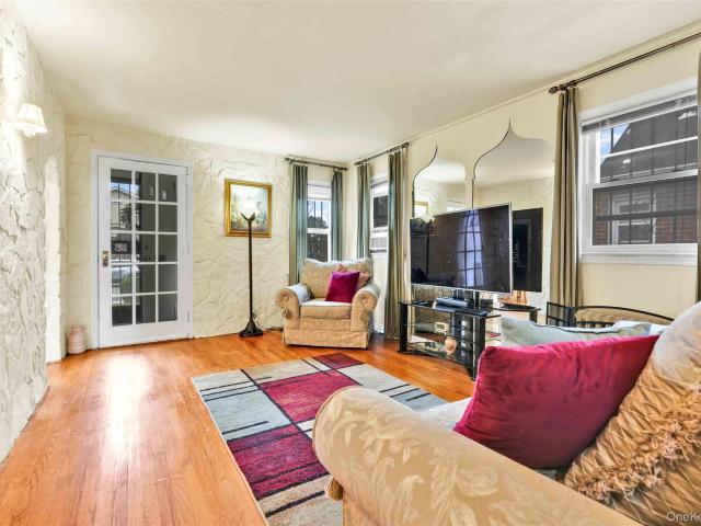 House for sale in Queens, Arverne