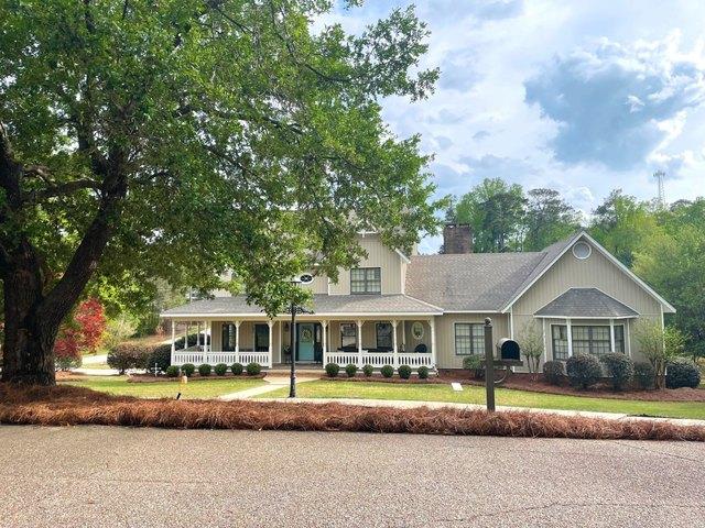 House for sale in Grove Hill, Alabama