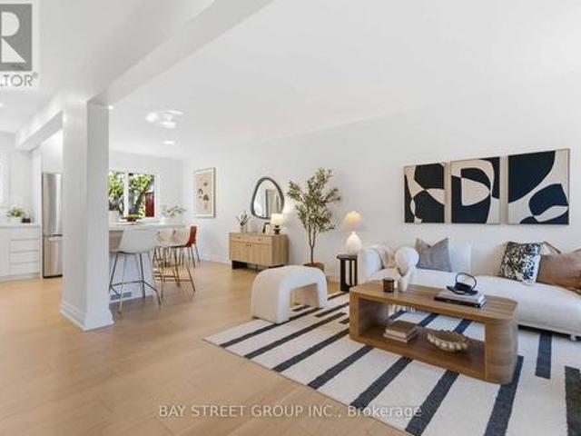 House for sale in Scarborough Centre, Toronto