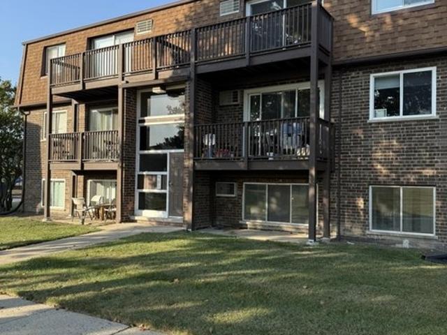 Condo for sale in Elk Grove Village, Illinois