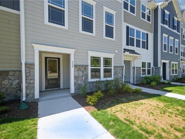 Townhouse for sale in Virginia