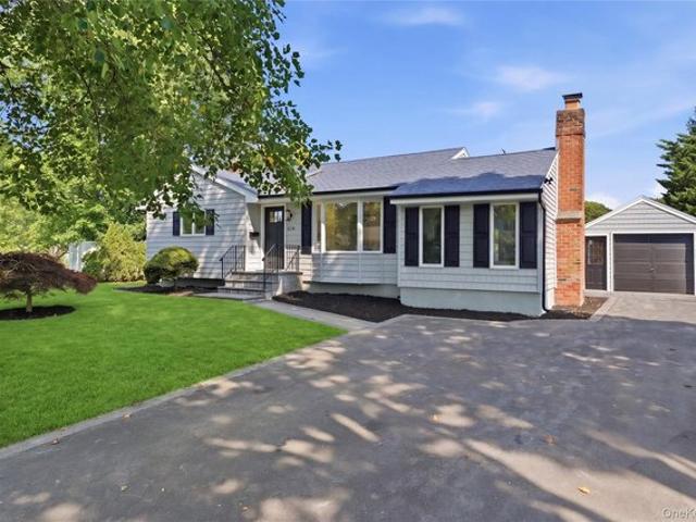 House for sale in Bohemia, New York
