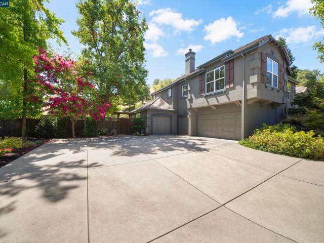 House for sale in Stonebridge Estates, Alamo