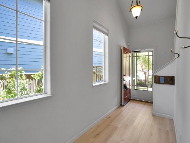 House for sale in Freedom