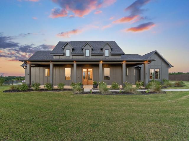 House for sale in Schulenburg, Fayette County