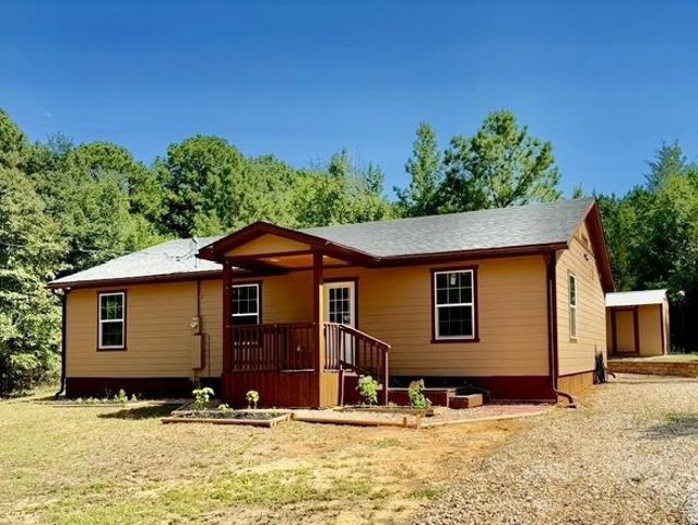 House for sale in Atlanta, Texas