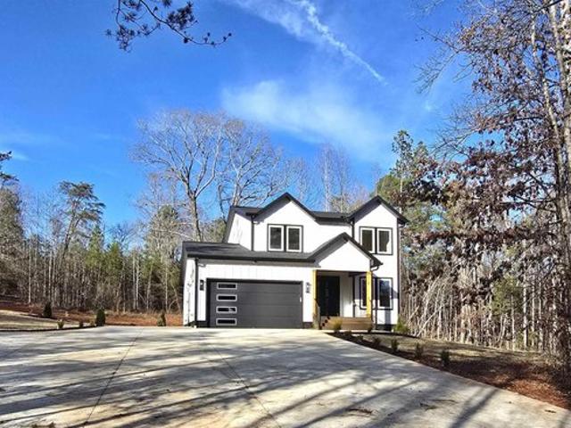 House for sale in Campobello, South Carolina