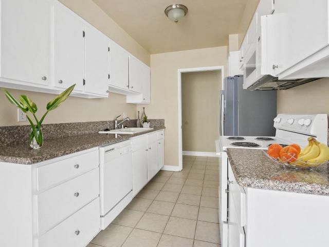 Apartment for rent in Canoga Park, California