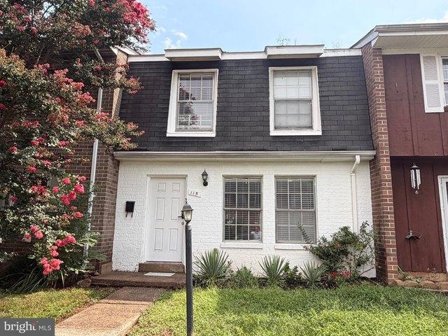 Townhouse for sale in Virginia