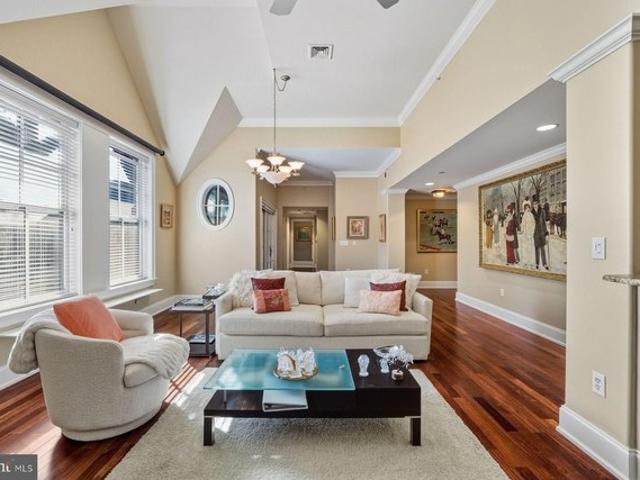 Condo for sale in Ardmore, Pennsylvania