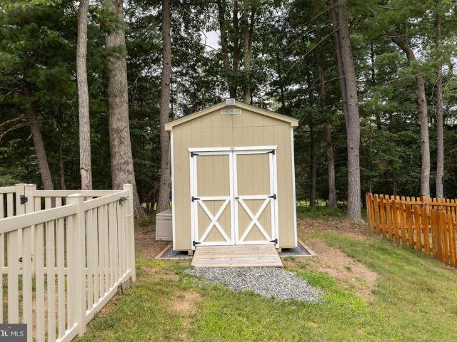 House for sale in Cross Junction