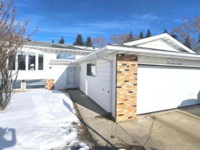 House for sale in Wedgewood, Alberta