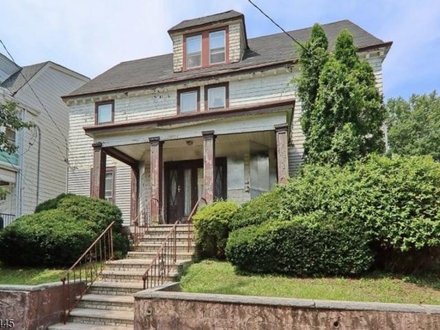 House for sale in Irvington, Essex County