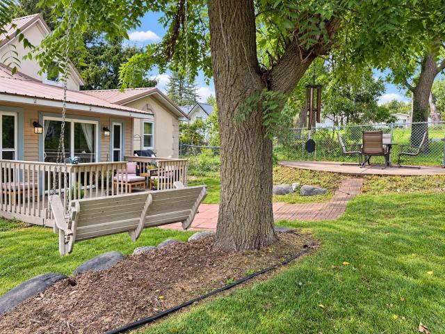 House for sale in Dodgeville, Iowa County