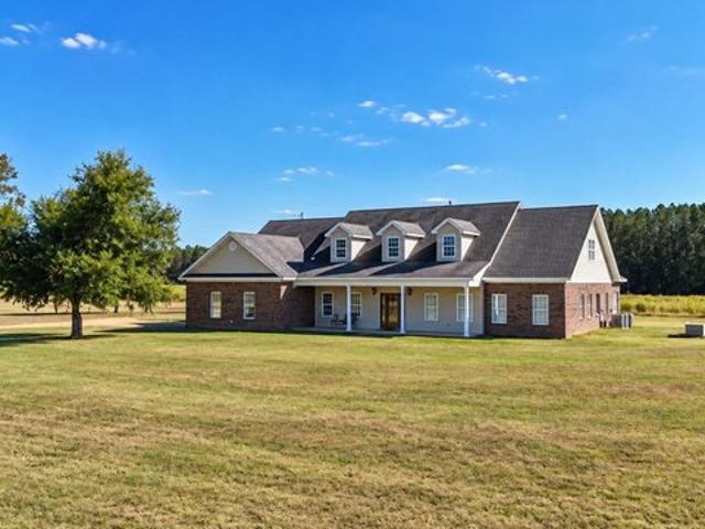 House for sale in Grenada, Grenada County