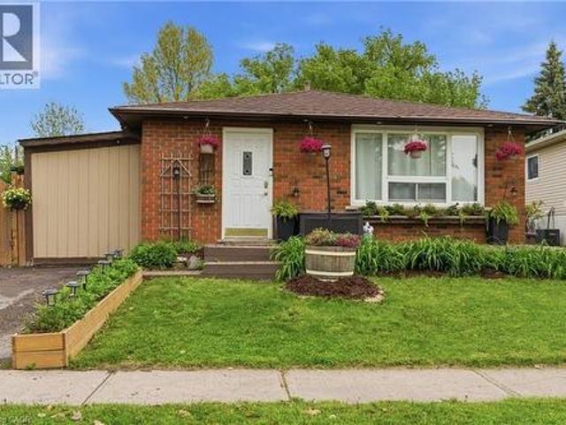 House for sale in Ancaster, Ontario