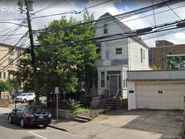 House for sale in Hudson, New Jersey