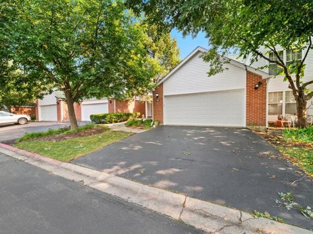 Townhouse for sale in Lake Bluff, Illinois