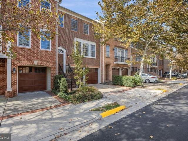 Townhouse for sale in Herndon, Fairfax County