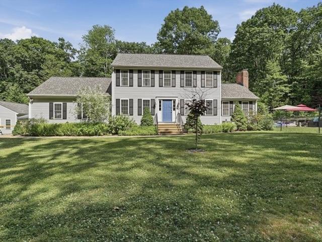 House for sale in North Uxbridge, Massachusetts