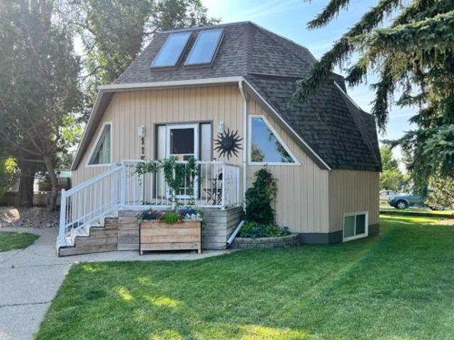 House for sale in Indian Battle Heights, Lethbridge