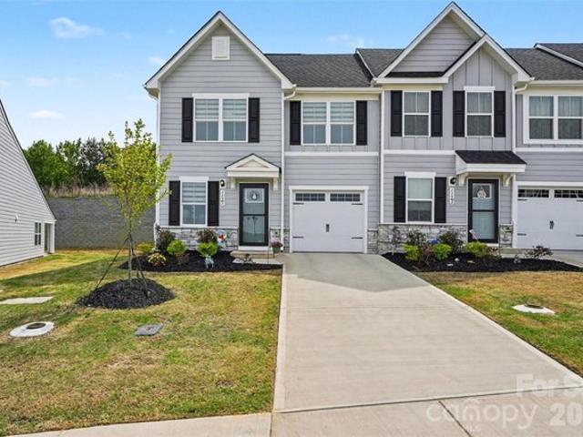 Townhouse for sale in Troutman, North Carolina