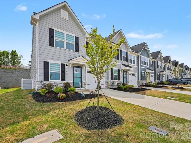 Townhouse for sale in Troutman, North Carolina