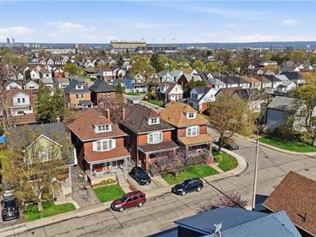 House for rent in Ancaster, Ontario