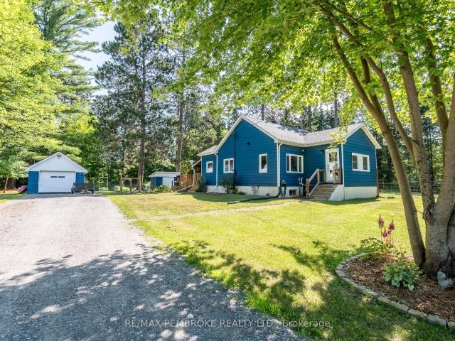 House for sale in Renfrew, Ontario