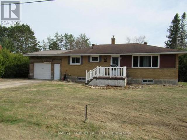 House for sale in Renfrew, Ontario