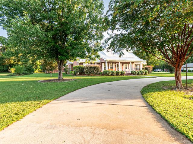 House for sale in Columbia, Alabama