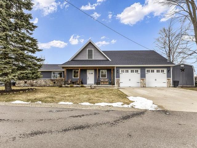 House for sale in Houghton Lake, Michigan