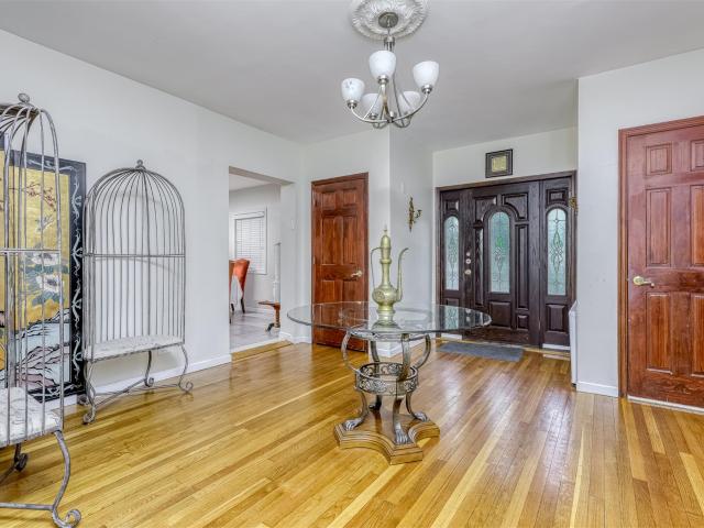 House for sale in Monsey