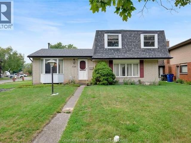 House for sale in Chatham–kent, Ontario