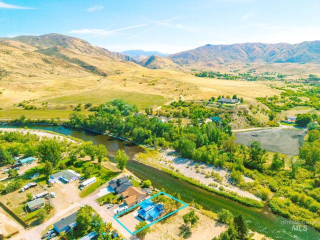 House for sale in Horseshoe Bend, Idaho