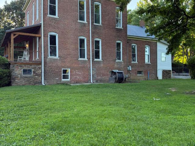 House for sale in Crittenden, Kentucky