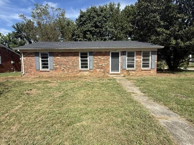 House for sale in Versailles, Woodford County