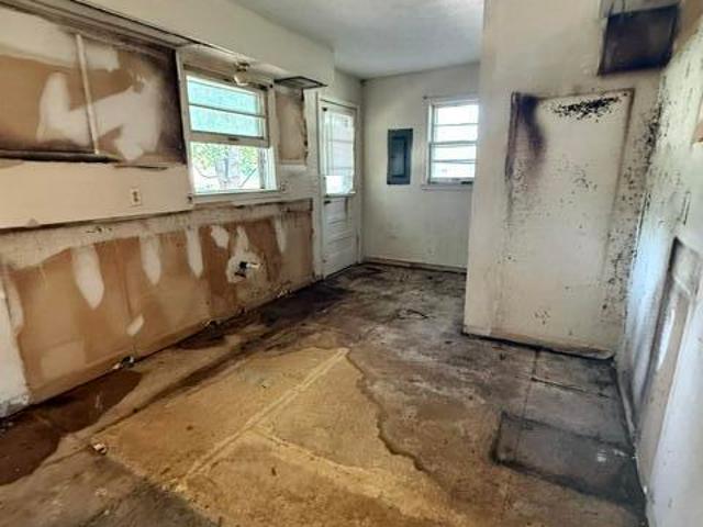 House for sale in Versailles, Woodford County