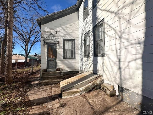 House for sale in Oneida, New York