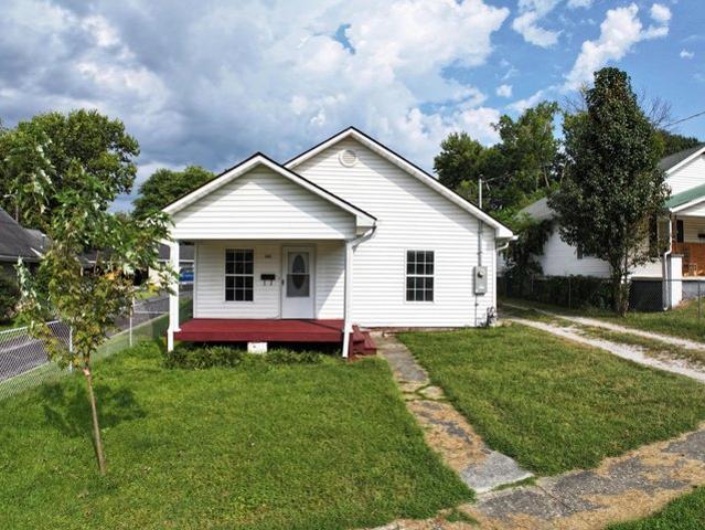 House for sale in Irvine, Estill County