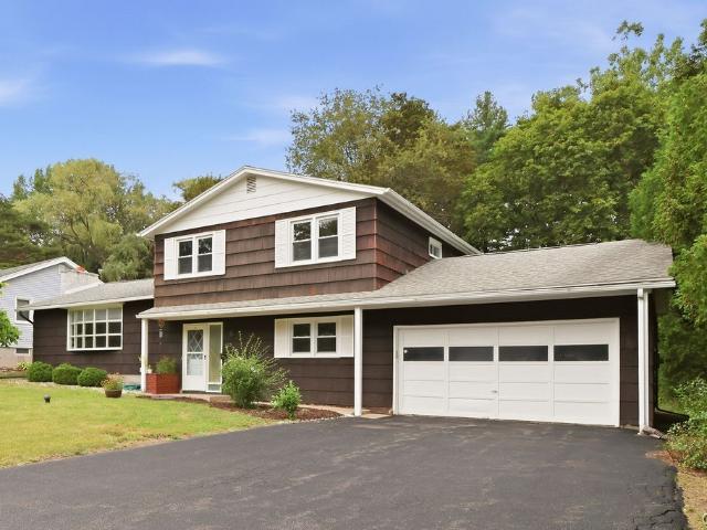 House for sale in Jamesville, New York