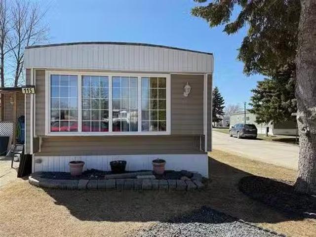 House for sale in East St. Paul, Manitoba