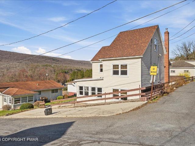 House for sale in Carbon, Pennsylvania